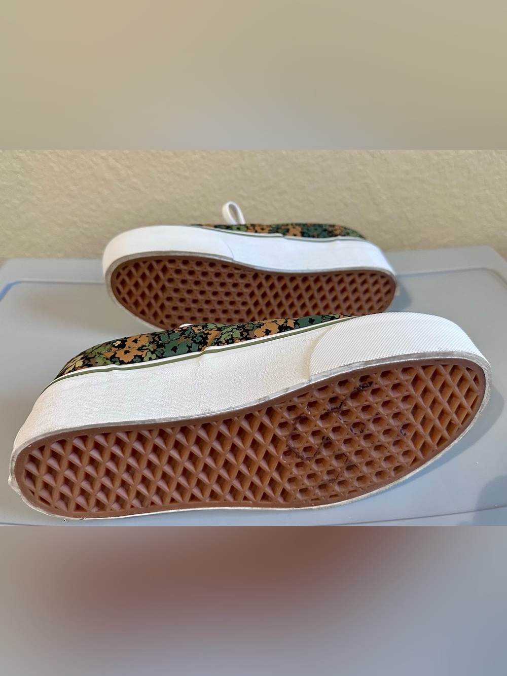 Vans Women's Era Floral Platform Authentic Sneakers - Picture 6 of 6